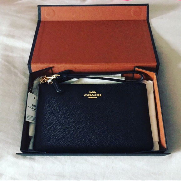 Black coach wristlet - Picture 2 of 5